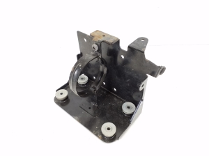 Sonstiger Halter - A2425011320