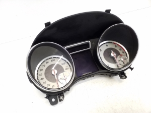 Mercedes Benz GLA-Class 156 (2013–2019) Instrument cluster A1569004601 - 3