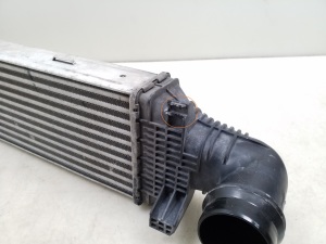 Mercedes Benz C-Class 204 (2007–2014) Vahejahuti radiaator A2045000200 - 5