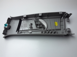 TOYOTA Auris E18 (2012–2018) Keskpiilari siseviimistlus 7302302040 - 3