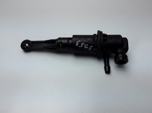   Clutch slave cylinder  - 04001 