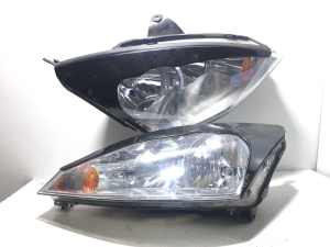 Ford Focus (1998–2005) Scheinwerfer vorne 1EE01019804 0374E - 4