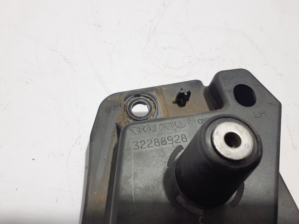 VOLVO XC60 2 generation (2017-2024) Front Left Fender Holder