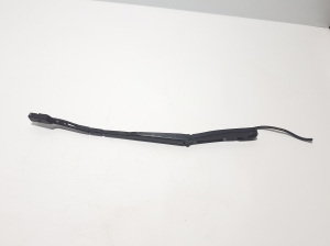  Windshield wiper blade 