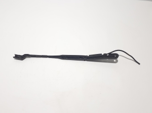  Windshield wiper blade 