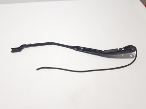  Windshield wiper blade 