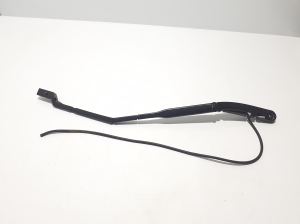  Windshield wiper blade 