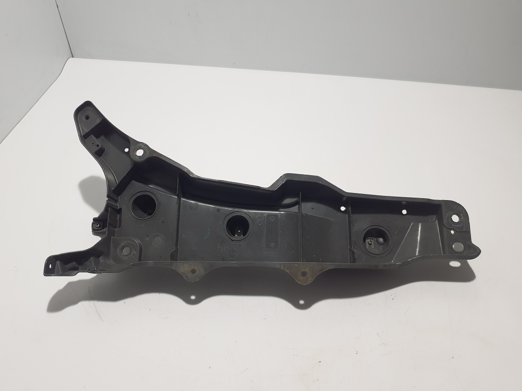 VOLVO XC90 2 generation (2014-2024) Front Right Fender Holder 31391778 22817514