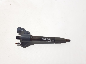  Fuel injector 