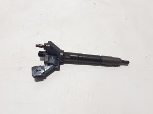  Fuel injector 