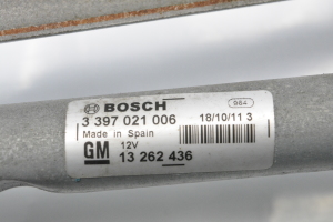 Opel Astra J (2009–2017) Scheibenwischermechanismus 13262436 - 3