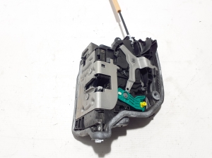 BMW 5 SERIES G31 (2017–2026) Rear side door lock 7477690 - 3