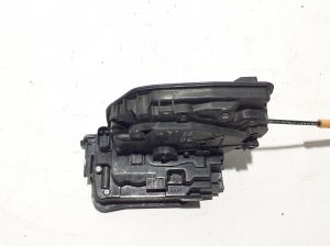 BMW 5 SERIES G31 (2017–2026) Rear side door lock 7477690 - 4