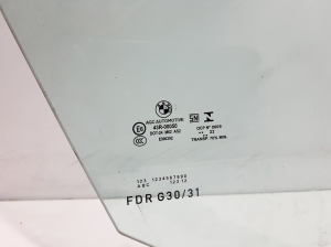 BMW 5 SERIES G31 (2017–2026) Esiukse klaas 7339456 - 3