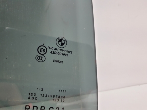 BMW 5 SERIES G31 (2017–2026) Aizmugurējo sānu durvju stikls 7339464 - 2