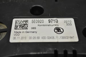 Skoda Octavia III (2013–2019) Kombiinstrument 5E0920971D - 2