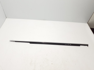   Front door outer window molding  - 7336957 