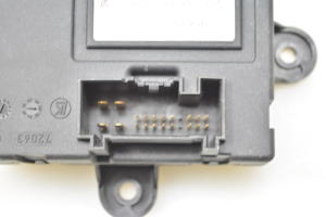 VOLVO XC60 (2008–2017) Rear side door control unit 7G9T14B534BF - 4