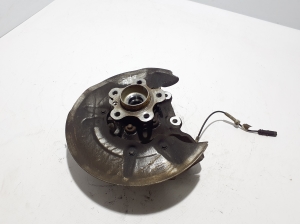   Rear wheel hub  - 6861137 