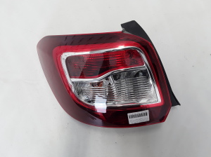  Rear corner lamp 