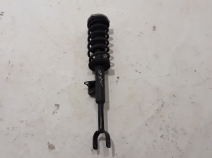   Stoßdämpfer vorne  - 6896025 