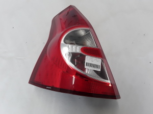 Dacia Sandero (2008–2012) Eckleuchte hinten 8200734825 - 2