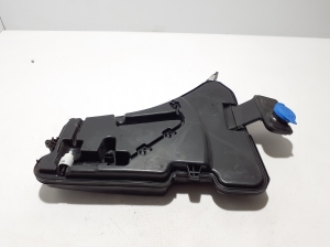 BMW 5 SERIES G31 (2017–2026) Front washer fluid reservoir 7388944 - 3