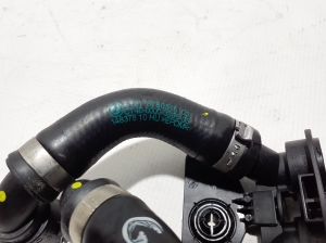 BMW 5 SERIES G31 (2017–2026) Jahutusradiaatori voolik 8780515 - 3