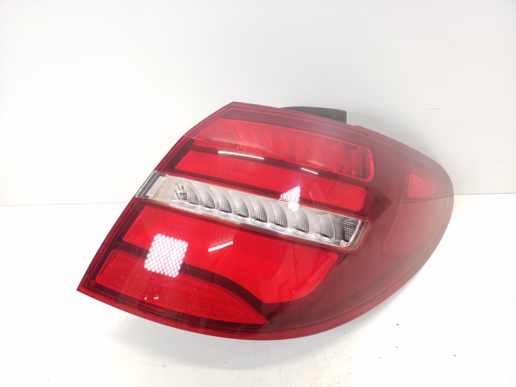 MERCEDES-BENZ B-Class W246 (2011-2020) Rear Right Taillight Lamp A2469062201 24472521