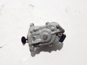  EGR valve 