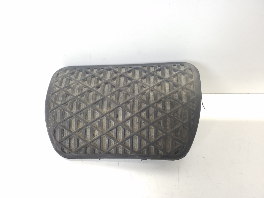 Mercedes Benz B-Class 246 (2011–2017) Piduripedaali muu osa A1232910082 Mercedes Benz B-Class 246 (2011–2017) Piduripedaali muu osa A1232910082