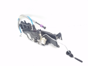 Mercedes Benz B-Class 246 (2011–2017) Front door lock A1667200635 - 2