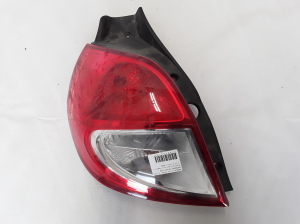 RENAULT Clio III (2005–2012) Eckleuchte hinten 8200886944 - 3