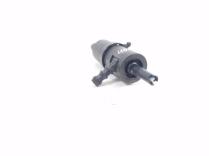 Mercedes Benz B-Class 246 (2011–2017) Front windshield washer pump A2048690021 - 3