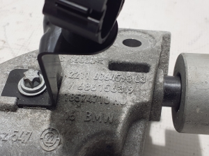  Engine holder 