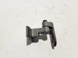 BMW 5 SERIES G31 (2017–2026) Front door lower hinge 7420089 - 2