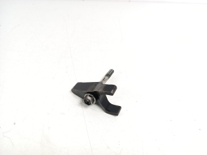  Fuel injector holder 