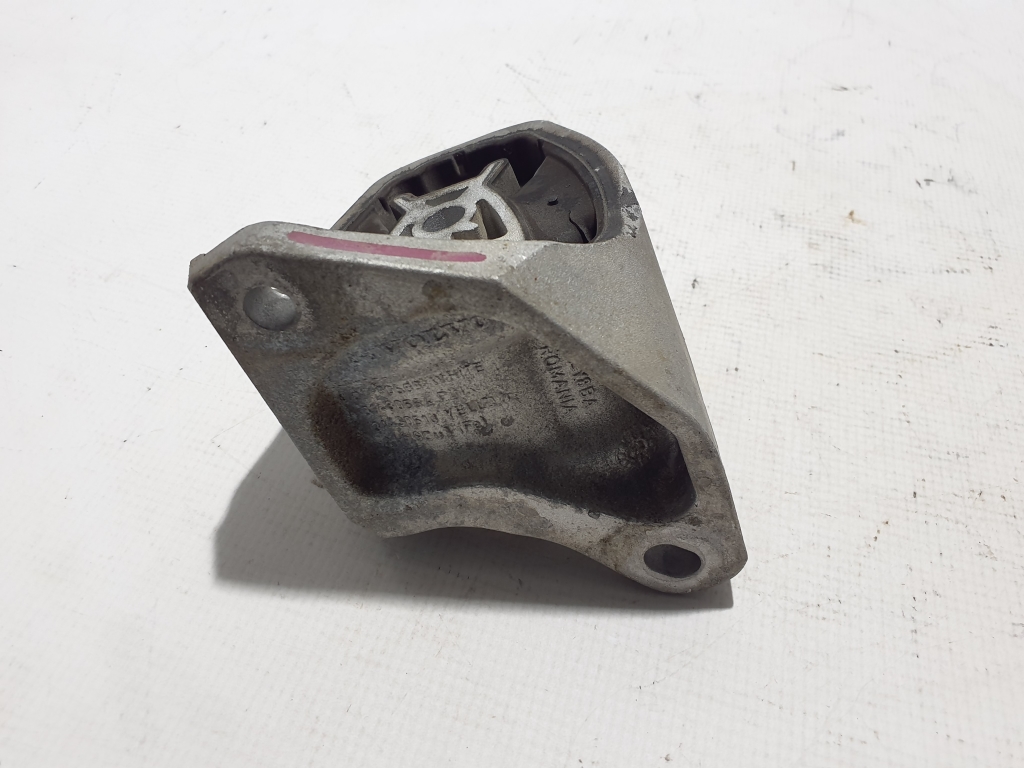 VOLVO S60 3 generation (2018-2023) Engine Bracket Right Side 31686814 22906794