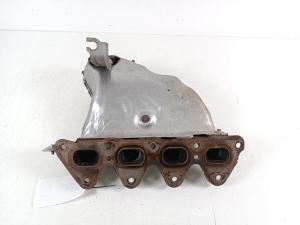  Exhaust manifold 