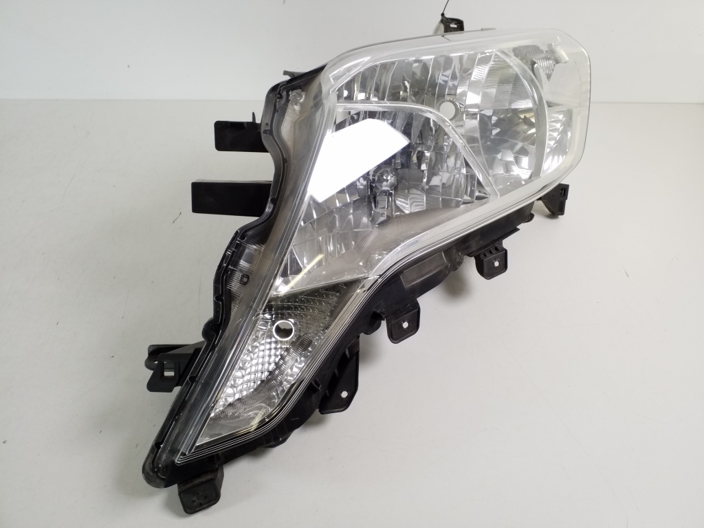 TOYOTA Land Cruiser 70 Series (1984-2024) Front Left Headlight 25085264