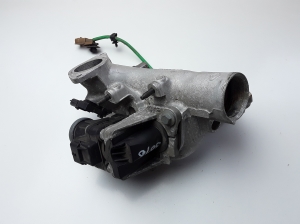  EGR valve 