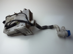 Volkswagen Golf VI (2008–2013) Front washer fluid reservoir 1K0955453 - 2