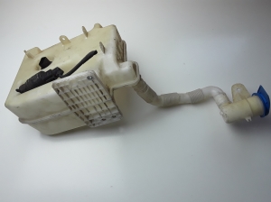 Volkswagen Golf VI (2008–2013) Front washer fluid reservoir 1K0955453 - 2
