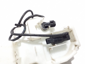 VOLVO S60 III (2018–2026) Front washer fluid reservoir 30747576 - 3