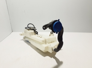 VOLVO S60 III (2018–2026) Front washer fluid reservoir 30747576 - 5