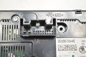 Skoda Octavia III (2013–2019) Heater control panel 5E0907044E - 3
