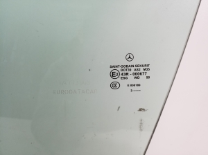 Mercedes Benz CLS-Class 218 (2011–2018) Esiukse klaas A2187250110 - 2