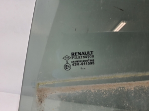 RENAULT Megane E-Tech CMF-EV (2022–2026) Rear side door glass 823019665R - 2
