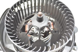 Volkswagen Golf VII (2012–2026) Heater blower motor 5Q2819021D - 4