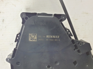 RENAULT Megane E-Tech CMF-EV (2022–2026) Esiukse lukk 805022865R - 3